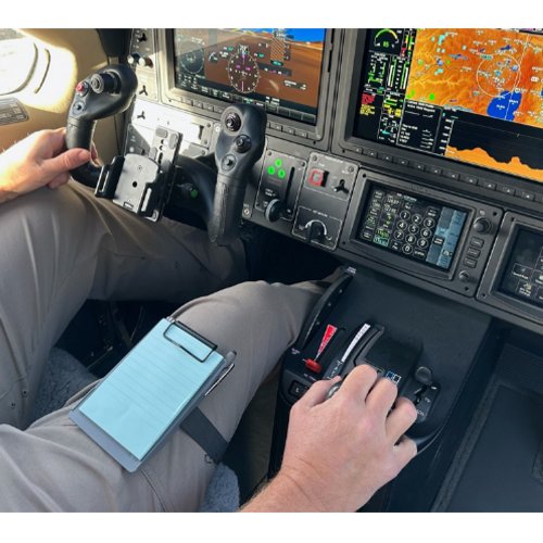 Slishman AeroPad Kneeboard - taktikai adminisztrációs eszköz