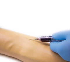Model ľudskej paže pre tréning intravenóznej kanylácie
