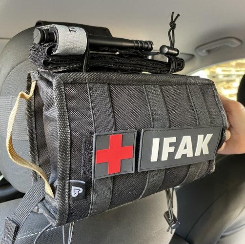 IFAK BEXACAR KIT2 - taktické puzdro do auta s náplňou