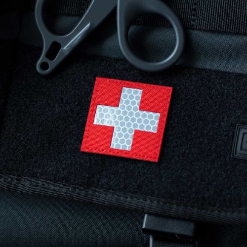 Reflexná nášivka Velcro Medic Cross 5 cm