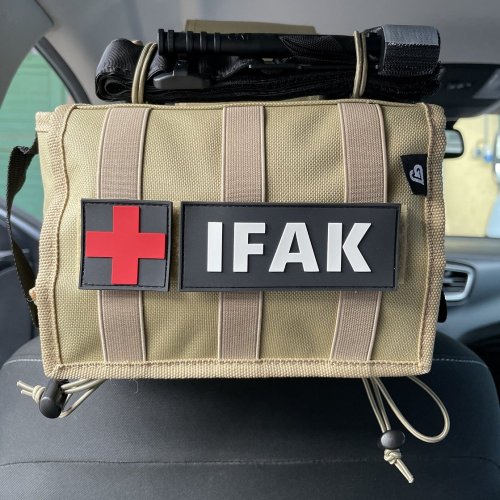 IFAK BEXACAR KIT2 - taktické puzdro do auta s náplňou